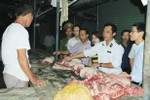 Phát hiện nhiều quầy thịt lợn không có dấu kiểm soát giết mổ ở Nghi Xuân