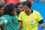 FIFA bác đề nghị cho trọng tài nam điều khiển World Cup nữ
