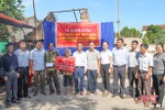 Cơ quan Huyện ủy Can Lộc hỗ trợ 130 triệu đồng xây nhà tình nghĩa