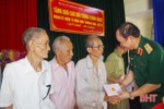 Phó Tổng Tham mưu trưởng Quân đội nhân dân tặng quà tri ân gia đình chính sách Hà Tĩnh
