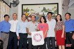 2 thủ khoa thi THPT quốc gia ở Hà Tĩnh nhận học bổng trị giá 100 triệu đồng