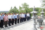 Đoàn cán bộ tỉnh Hà Giang dâng hương tại các "địa chỉ đỏ" của Hà Tĩnh