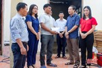 Can Lộc hỗ trợ 50 triệu đồng cho gia đình bị cháy nhà và xưởng mộc