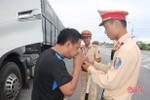2 tuần ra quân, Công an Hà Tĩnh xử phạt 2.308 trường hợp vi phạm an toàn giao thông