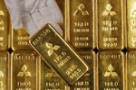 Giá vàng trong nước vượt 42 triệu đồng/lượng