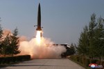 Thế giới ngày qua: Triều Tiên bắn 2 vật thể bay chưa xác định