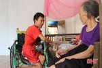 Thơm thảo tấm lòng con trai tật nguyền nuôi mẹ già bệnh tật ở Can Lộc