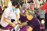Khám sức khỏe miễn phí cho hơn 700 đối tượng chính sách ở Lộc Hà 
