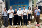 Doanh nhân Hà Tĩnh ở Đăk Lăk hỗ trợ 100 triệu xây nhà nhân ái tại Hương Sơn