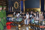 Đập tan "bữa tiệc" ma túy của 20 đối tượng trong quán karaoke ở Hà Tĩnh