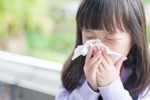 Chăm sóc trẻ mắc cúm đúng cách