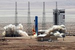 Tên lửa Iran nổ trên bệ phóng