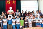 50 triệu đồng đến với học sinh nghèo Hà Tĩnh dịp khai giảng năm học mới