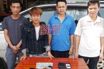Hà Tĩnh: Bắt 4 đối tượng đánh “binh xập xám", thu giữ hơn 14 triệu đồng