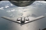 Cận cảnh siêu chiến cơ F-35 tiếp nhiên liệu cho “Bóng ma” B-2 Spirit