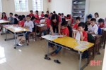 Giáo viên “chạy show” như thoi, gần 2.000 học sinh lớp 3 ở Hương Khê vẫn chưa được học tiếng Anh!