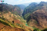 Khung cảnh núi non hùng vĩ trên đèo Mã Pì Lèng ở Hà Giang