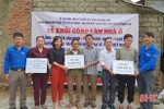 Lộc Hà trao 60 triệu đồng xây dựng nhà cho người nghèo