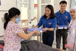 Trao 100 suất cơm tình thương cho bệnh nhân nghèo Bệnh viện Phổi Hà Tĩnh