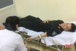 Chiến sĩ cảnh sát cơ động Hà Tĩnh hiến máu hiếm cứu sống bệnh nhân