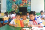 Hứng thú với tiết chào cờ đầu tuần “chia sẻ sách” của học sinh Hà Tĩnh