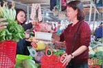 Nói không với túi nilon, phụ nữ Hà Tĩnh xách làn đi chợ bảo vệ môi trường