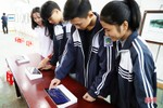Học sinh Hương Sơn hào hứng với triển lãm “Hoàng Sa, Trường Sa của Việt Nam - những bằng chứng lịch sử và pháp lý”