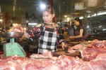 Giá thịt lợn “đạt đỉnh”, thị trường thực phẩm có "tát nước theo mưa”?!