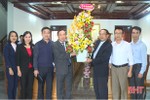 Trưởng ban Tuyên giáo Tỉnh ủy chúc mừng Giáng sinh tại Giáo hạt Can Lộc
