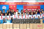 Trao máy tính trị giá gần 300 triệu đồng cho các trường tiểu học ở Hà Tĩnh