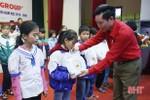 Quỹ Thiện tâm - Vingroup trao 318 suất học bổng cho HSSV Hà Tĩnh