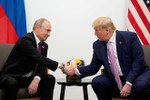 Tổng thống Mỹ - Nga điện đàm thảo luận quan hệ hai nước