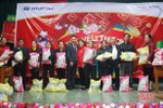 Trao 100 suất quà Tết cho hộ nghèo, đối tượng bảo trợ xã hội tại Thạch Hà