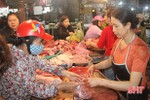 Giá thịt lợn cao ngất, nhiều món ăn “quốc dân” ngày Tết tại Hà Tĩnh tăng không tưởng!