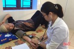100 người dân xã Thạch Sơn được khám, cấp thuốc miễn phí