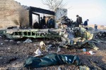 Hiện trường thảm khốc máy bay Ukraine chở 176 người rơi ở Iran