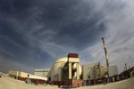 Động đất kép gần nhà máy điện hạt nhân Iran
