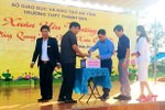Trường cấp 3 ở Hà Tĩnh góp gần 25 triệu đồng giúp đỡ học sinh khó khăn