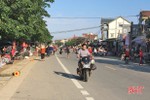 “Bắt cóc bỏ dĩa”, nhiều địa phương ở Hà Tĩnh tái diễn nạn họp chợ lấn đường!