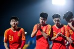 “Có quá ít cầu thủ trẻ Trung Quốc biết chơi bóng”
