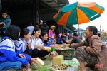 Rộn ràng phiên chợ truyền thống ở Hương Sơn