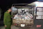 Công an Hà Tĩnh bắt giữ xe ô tô chở hơn 5 tạ mỡ bẩn