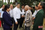 Chủ tịch UBND tỉnh Hà Tĩnh tặng quà, chúc tết người dân Hương Khê