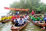 Tưng bừng Lễ hội đua thuyền truyền thống trên dòng sông Minh