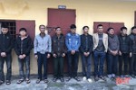 10 con bạc “xóc đĩa” ngớ người khi bị bắt ở vùng ven đô Hà Tĩnh