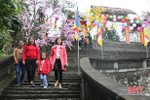 Đi lễ chùa đầu năm ở Hà Tĩnh: Nhẹ nhàng mà vẫn tôn nghiêm!
