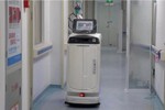 2 robot đưa thuốc cho bệnh nhân nhiễm virus corona ở Trung Quốc