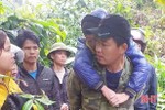 Giải cứu 2 cháu bé Hà Tĩnh bị lạc trong rừng