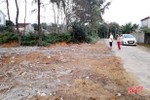 Tiếp thu phản ánh của Báo Hà Tĩnh, xã Xuân Giang tổ chức thu dọn, di dời bãi rác