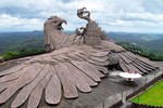 Tượng đại bàng lớn nhất thế giới, mất 10 năm để hoàn thành